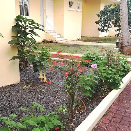 My Lil Place Rental Unit In A Beach Facing Complex Flic-en-Flacq Exterior foto