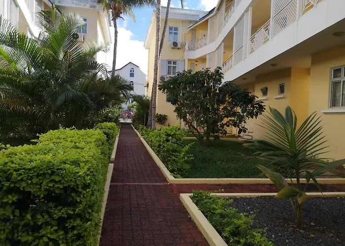My Lil Place Rental Unit In A Beach Facing Complex