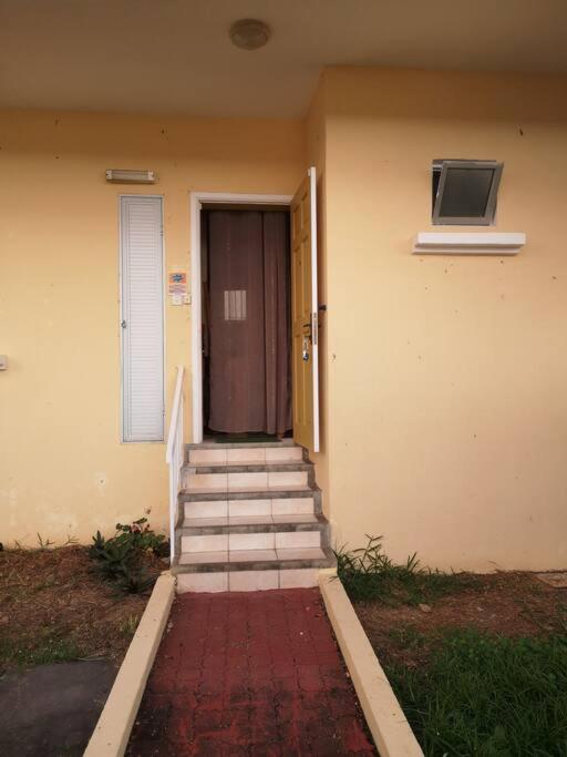 My Lil Place Unit In A Facing Complex *